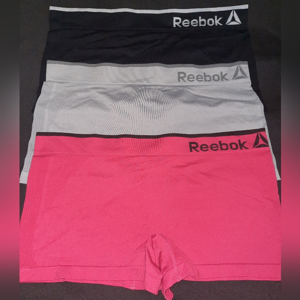Womens XL Reebok boyshorts